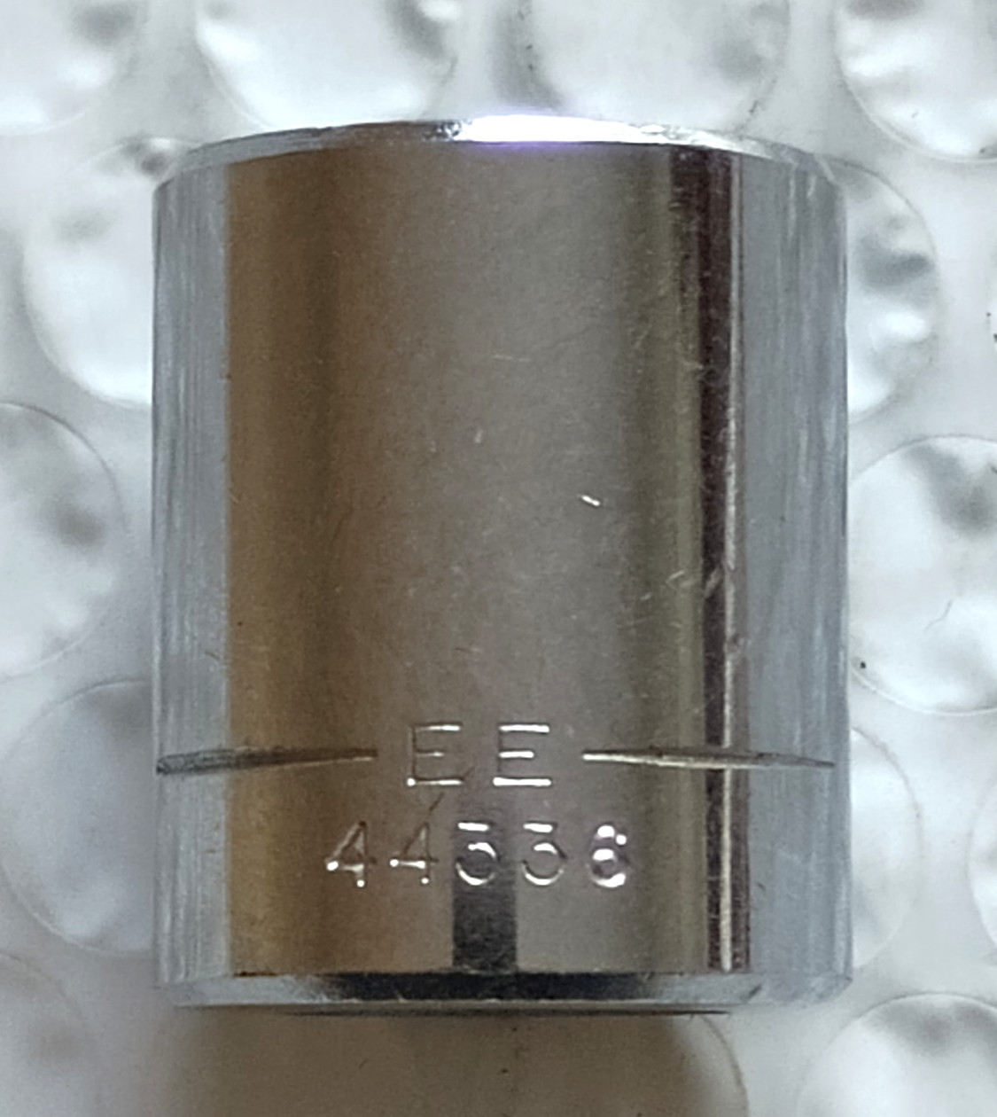 CRAFTSMAN TOOLS USA EE44336, 3/8″ DRIVE, 11/16″ SOCKET, SHALLOW, 12 POINT *NEW*