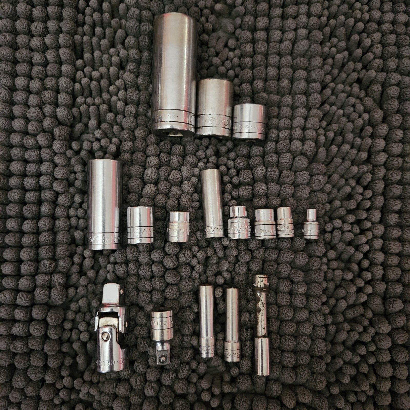 Lot Of 16 SK Tools Sockets – Please see description and photos, NICE condition!