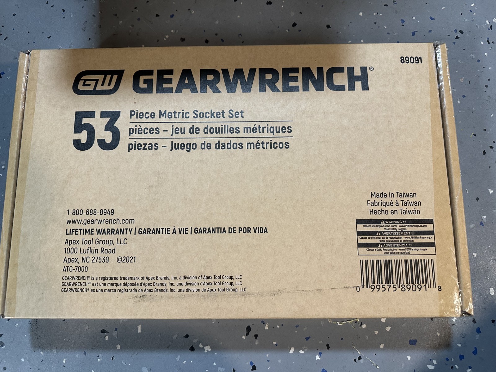 GEARWRENCH 53 Piece 1/4″, 3/8″ Metric 6 Point SAE Standard & Deep Sockets 89091