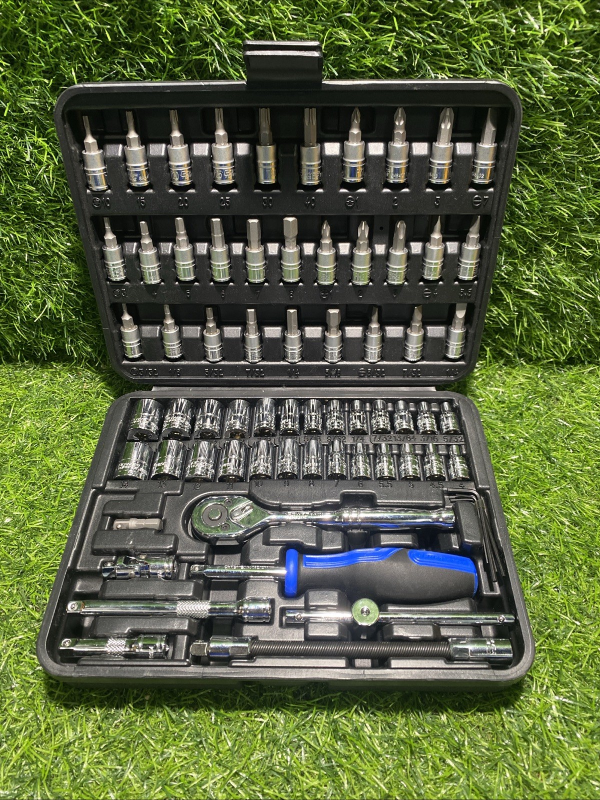 Power Torque 73 Piece 1/4 Inch Drive 6 Point SAE, Metric Tool Set – GM4324