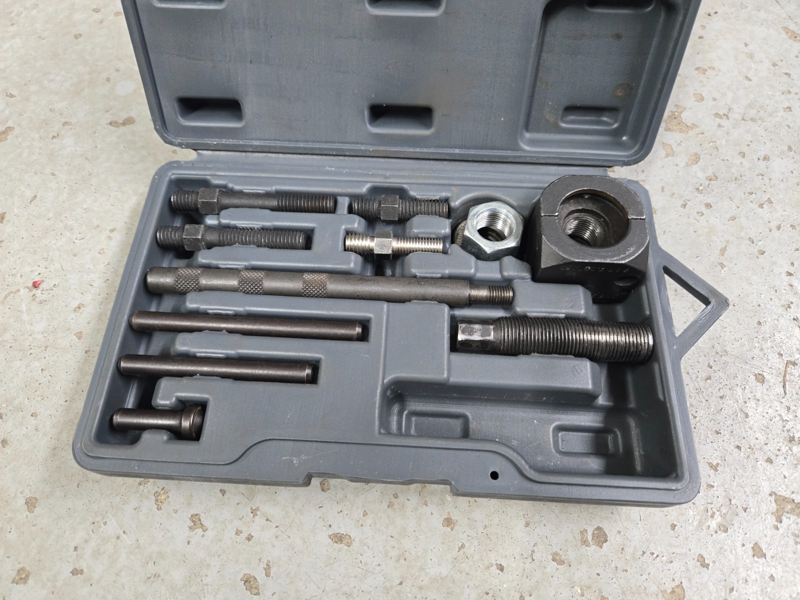 Napa «no slip» pulley puller/installer #39000