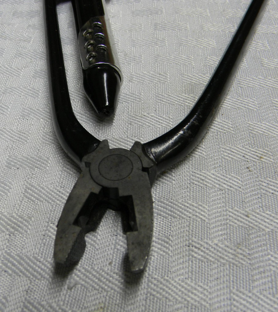 UNBRANDED 8-1/2″ LONG AIRCRAFT SAFETY WIRE TWISTER PLIERS