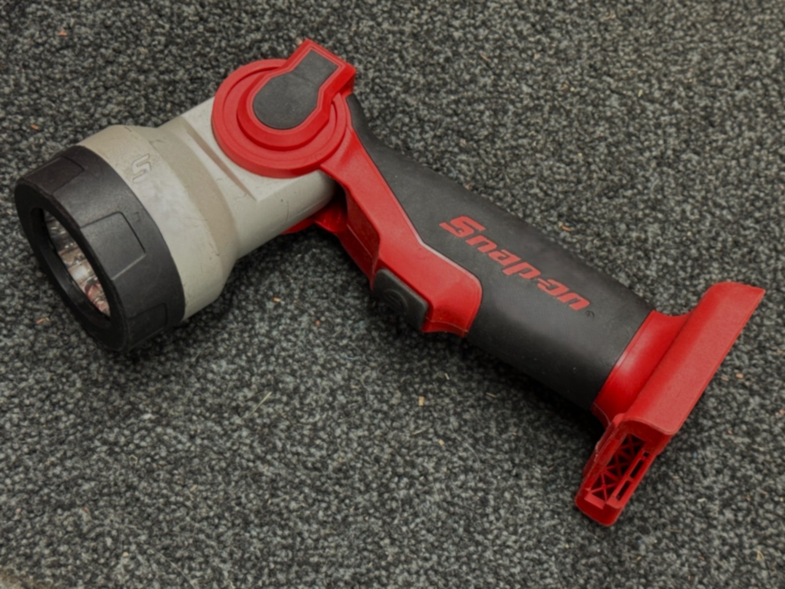 Snap on 11″ long 18V LED Work light Flash light TOOL ONLY 18 Volt CTLED8850
