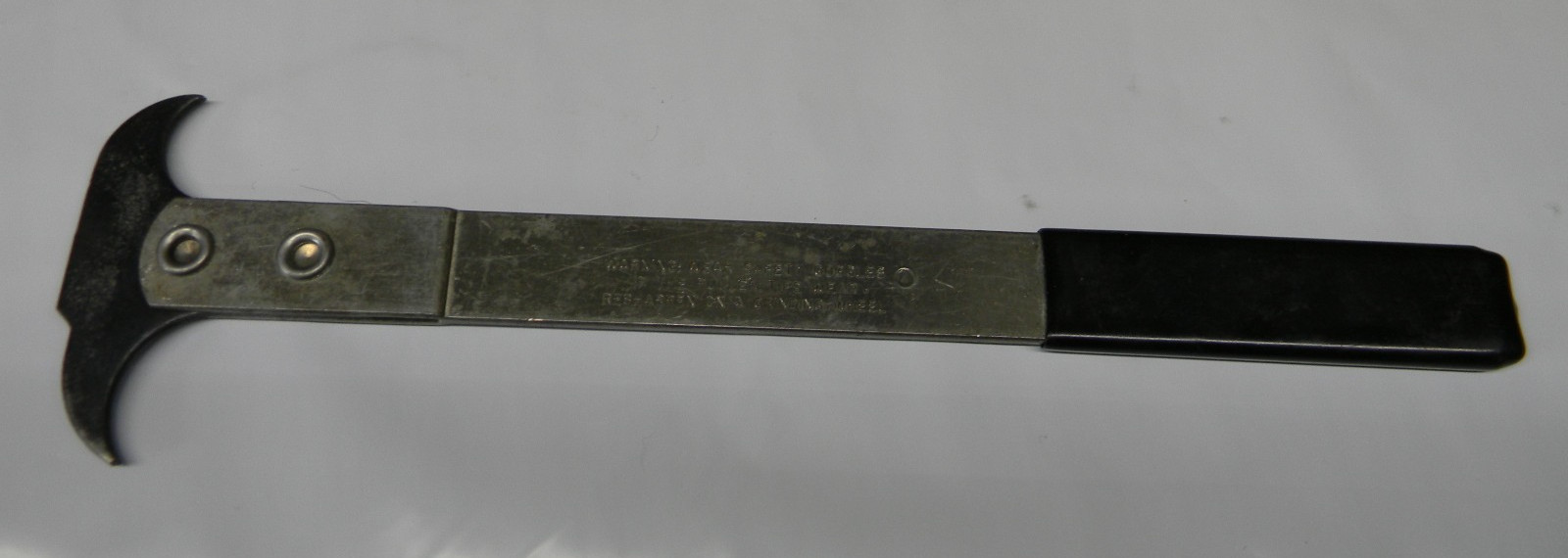 LISLE 12-1/2″ LONG BLACK VINYL GRIP SEAL PULLER #56750