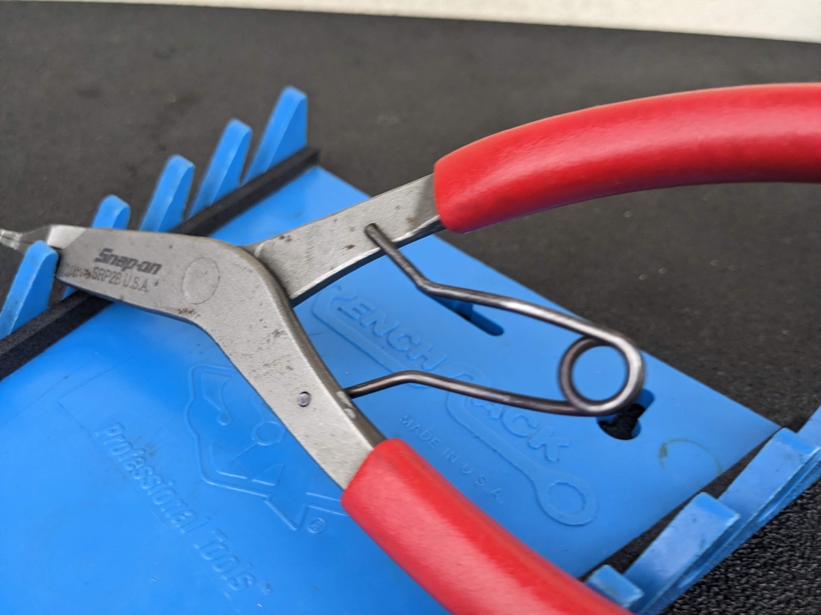 #bo468 Snap on Tools USA SRP2B RED High Leverage Snap Ring Pliers Spring Loaded