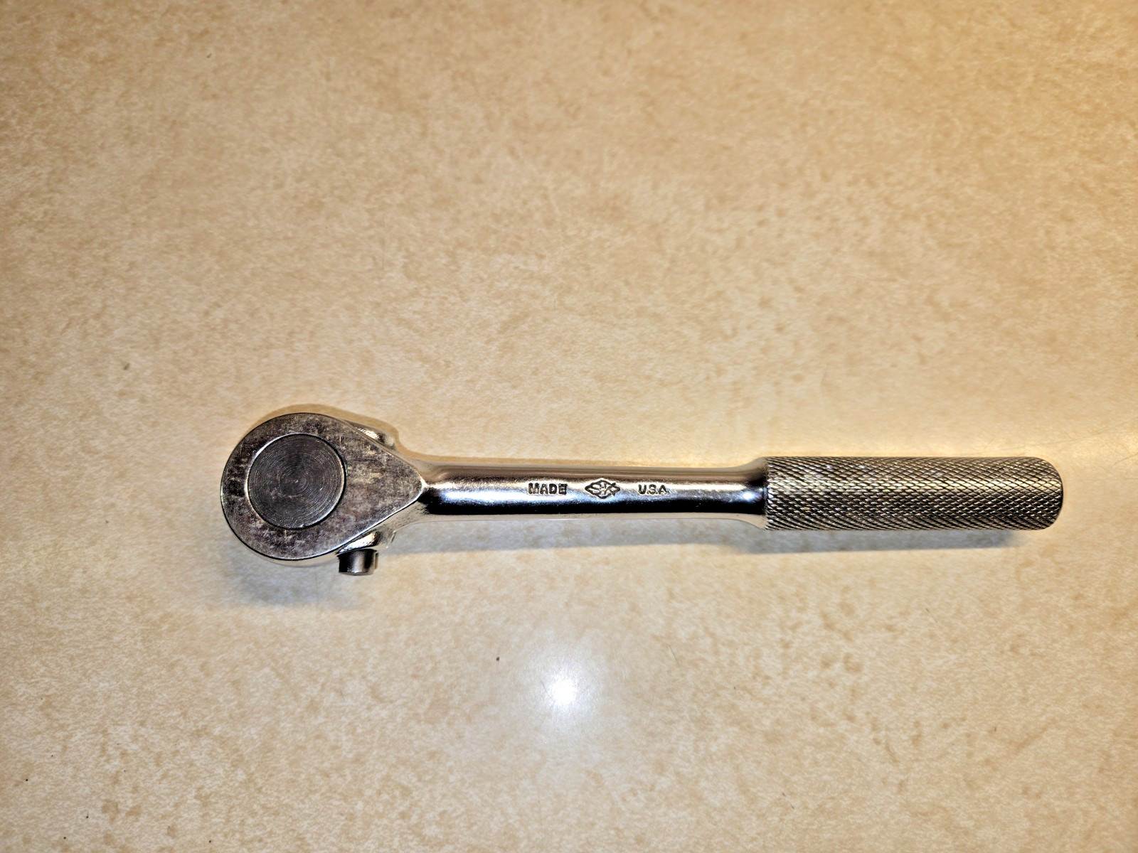 Vintage S-K, 3/8″ Drive, 7-1/2″ Long, w/(Left-Right) Direction Side Knob Ratchet