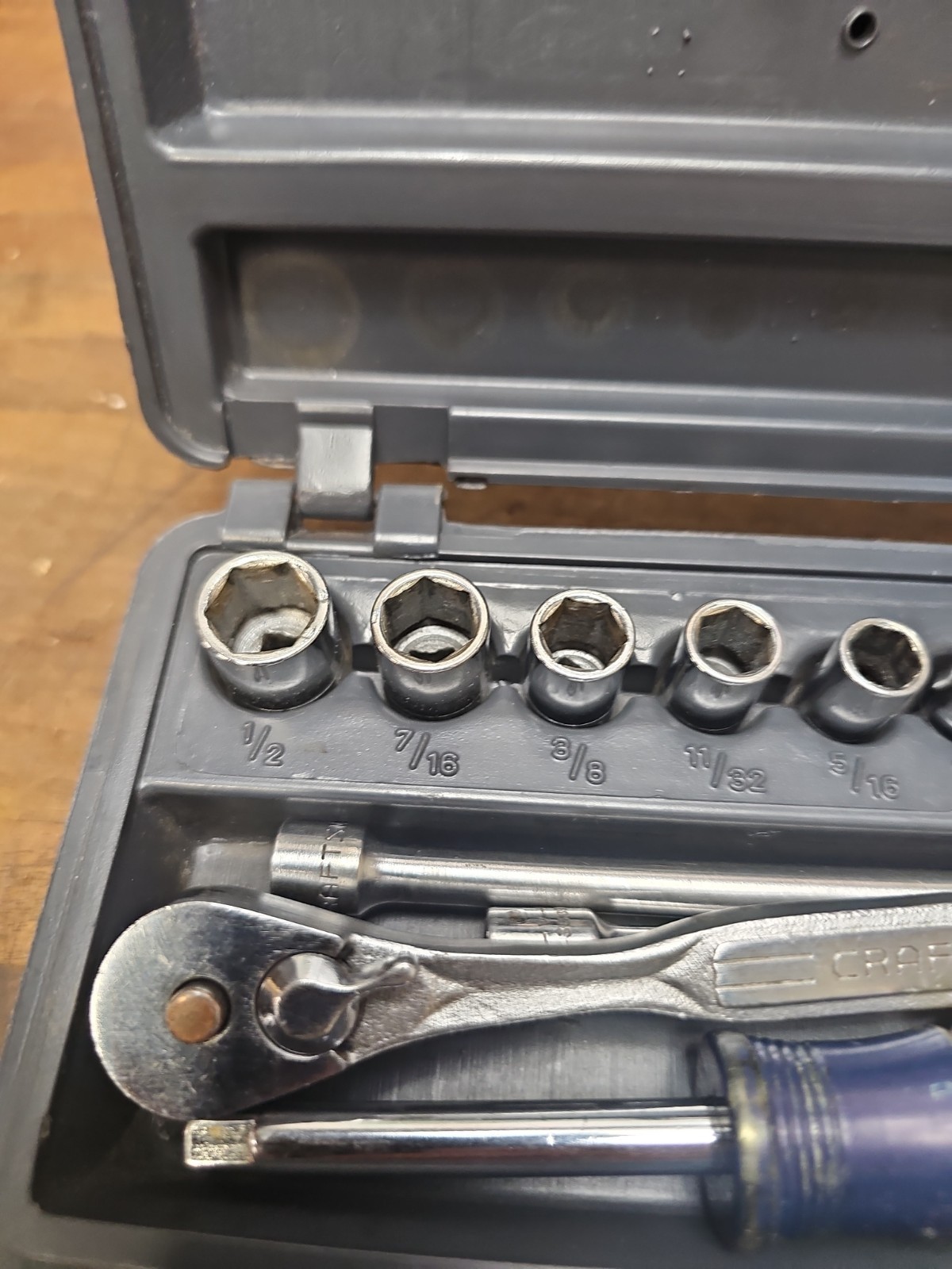 A122- Vintage CRAFTSMAN USA SAE 1/4dr RATCHET SOCKET SET =V =