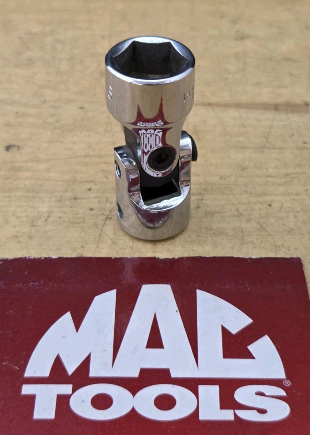 New MAC Tools XU186 – 3/8″ Drive 9/16″ Shallow 6Pt Swivel Socket