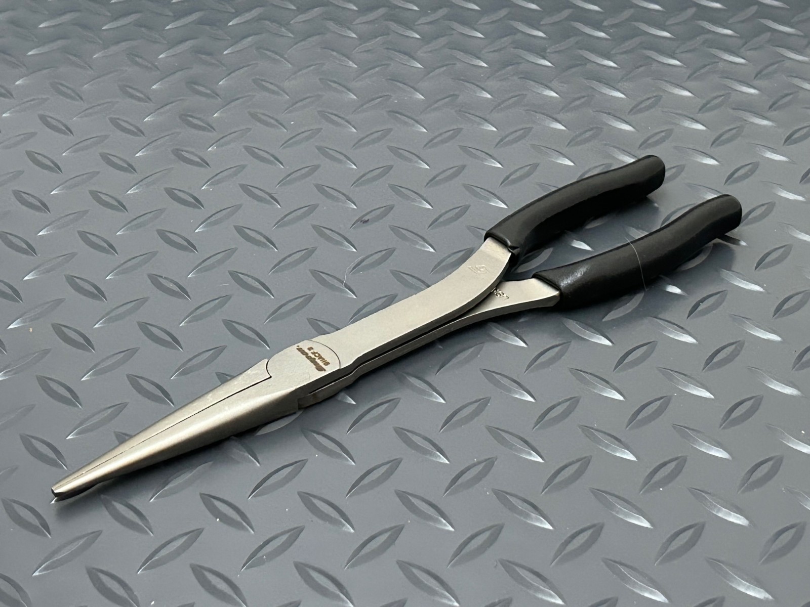 Snap-on Tools NEW 911ACFBK 11″in. BLACK Soft Grip Rounded Jaw Needle Nose Pliers