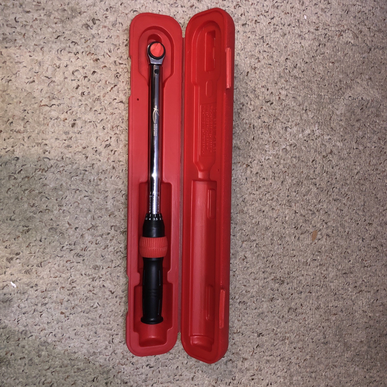 K-Tool 72143 3/8″ Drive Click Long Torque Wrench, 10-100 ft/lb Capacity w/ Case