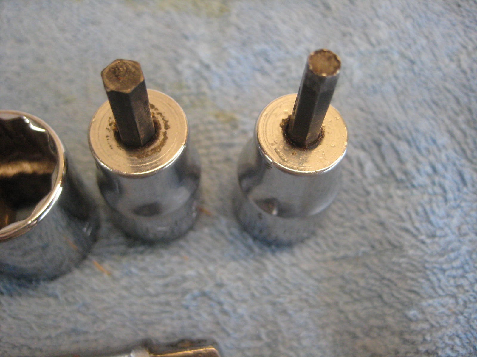 Craftsman 13-Piece Mixed Socket Lot, 3/8″ Drive (6 & 12 Point, Extensions