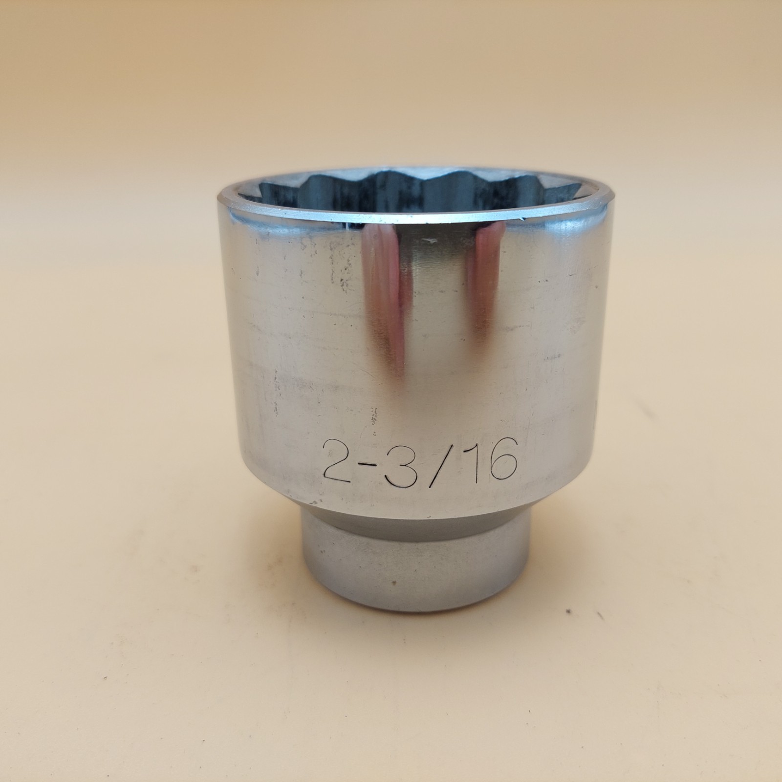 NAPA USA 2-3/16″ 12pt SAE 3/4″ Drive Socket NH1270 Nice Condition