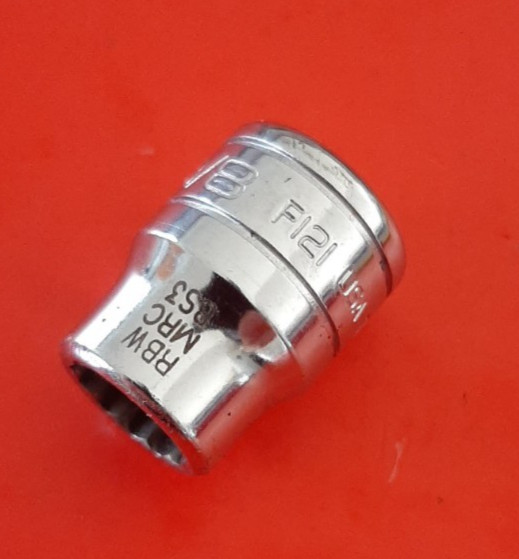 Snap-on Tools F121 3/8″ Shallow Socket 3/8″ Drive 12pt Point USA Engraved 325