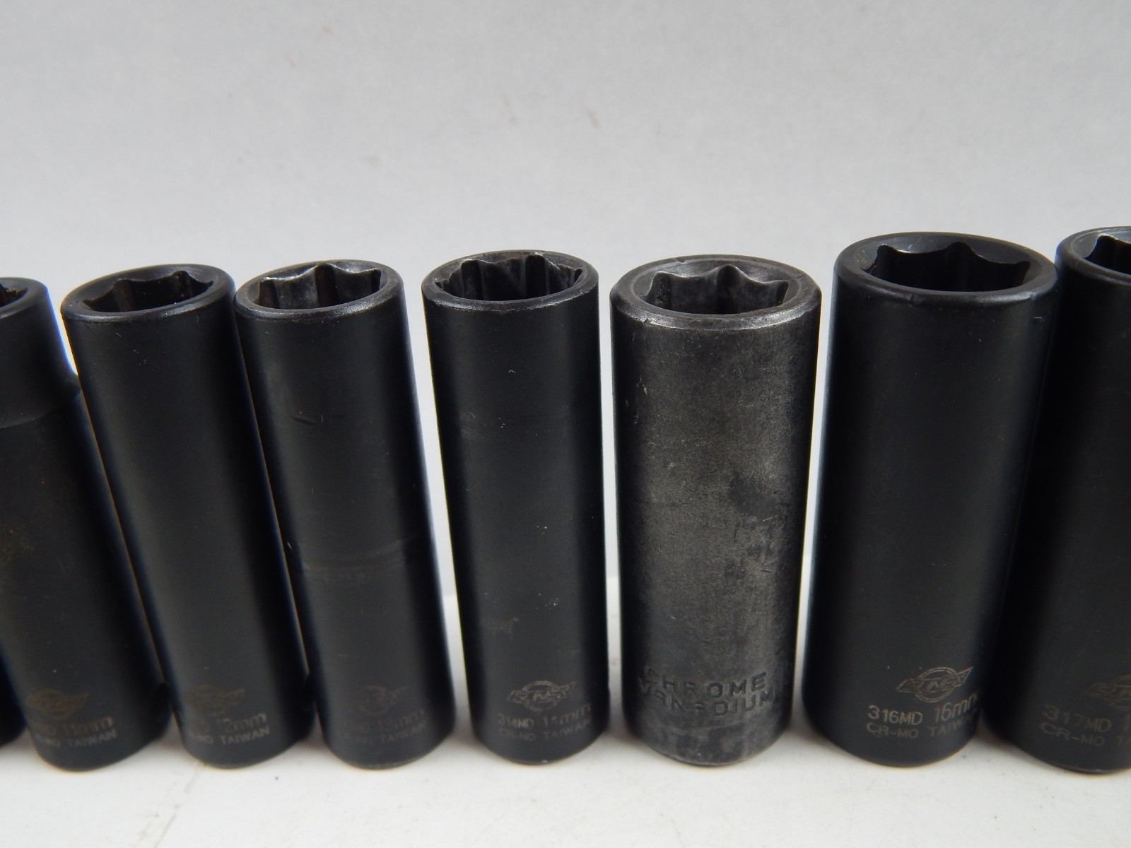 Sunex 3/8” Drive Deep Impact Socket Set 5/16” to 1” SAE & Metric 8mm-22mm 23pc*