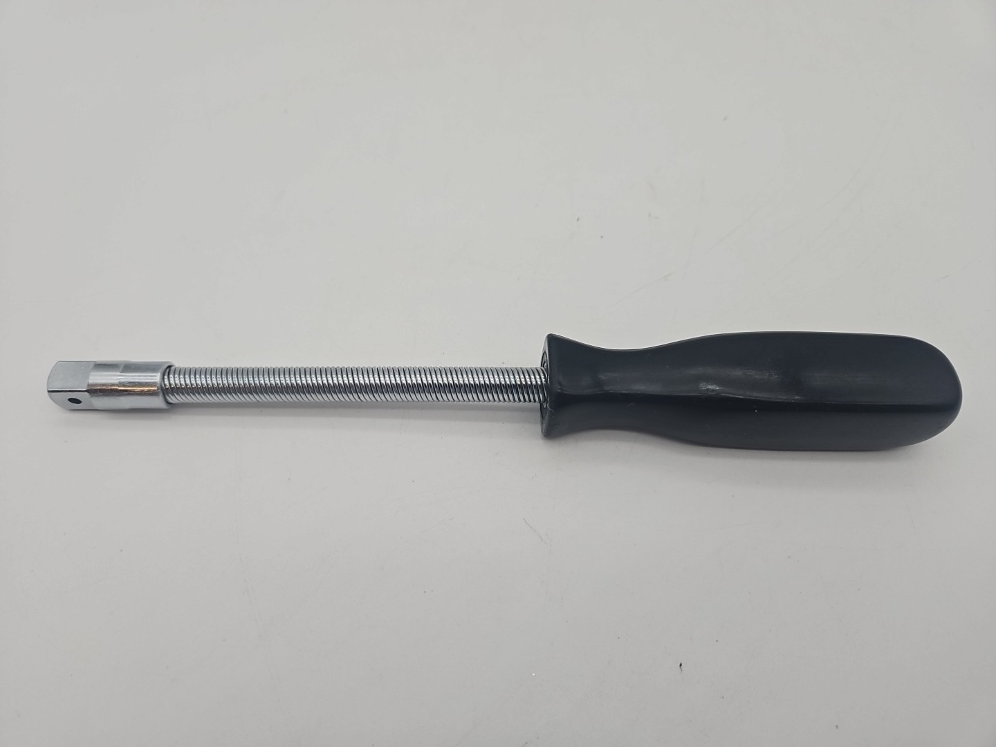 Snap On 3/8″ Drive 9″ Long Flexible Shaft Socket Driver Black Hard Handle FX62A