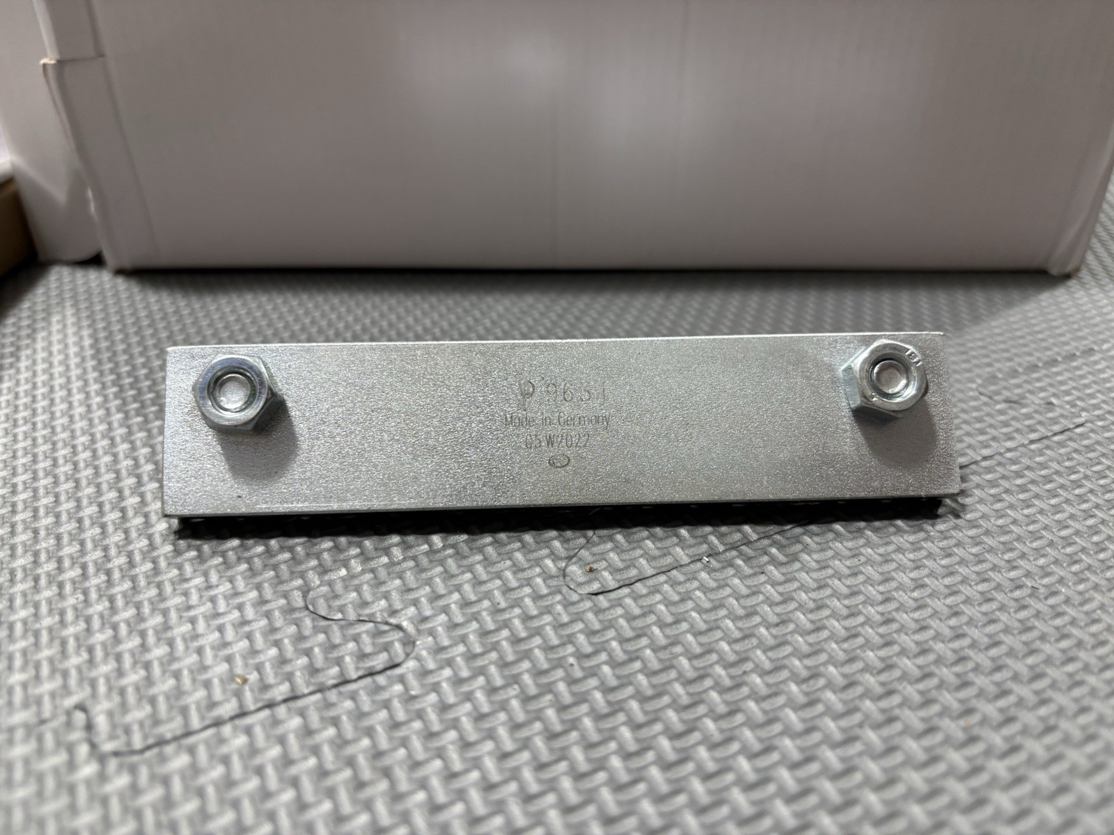 Porsche Tool P9634 Camshaft Hold Down Tool OEM 000-721-963-40-OEM