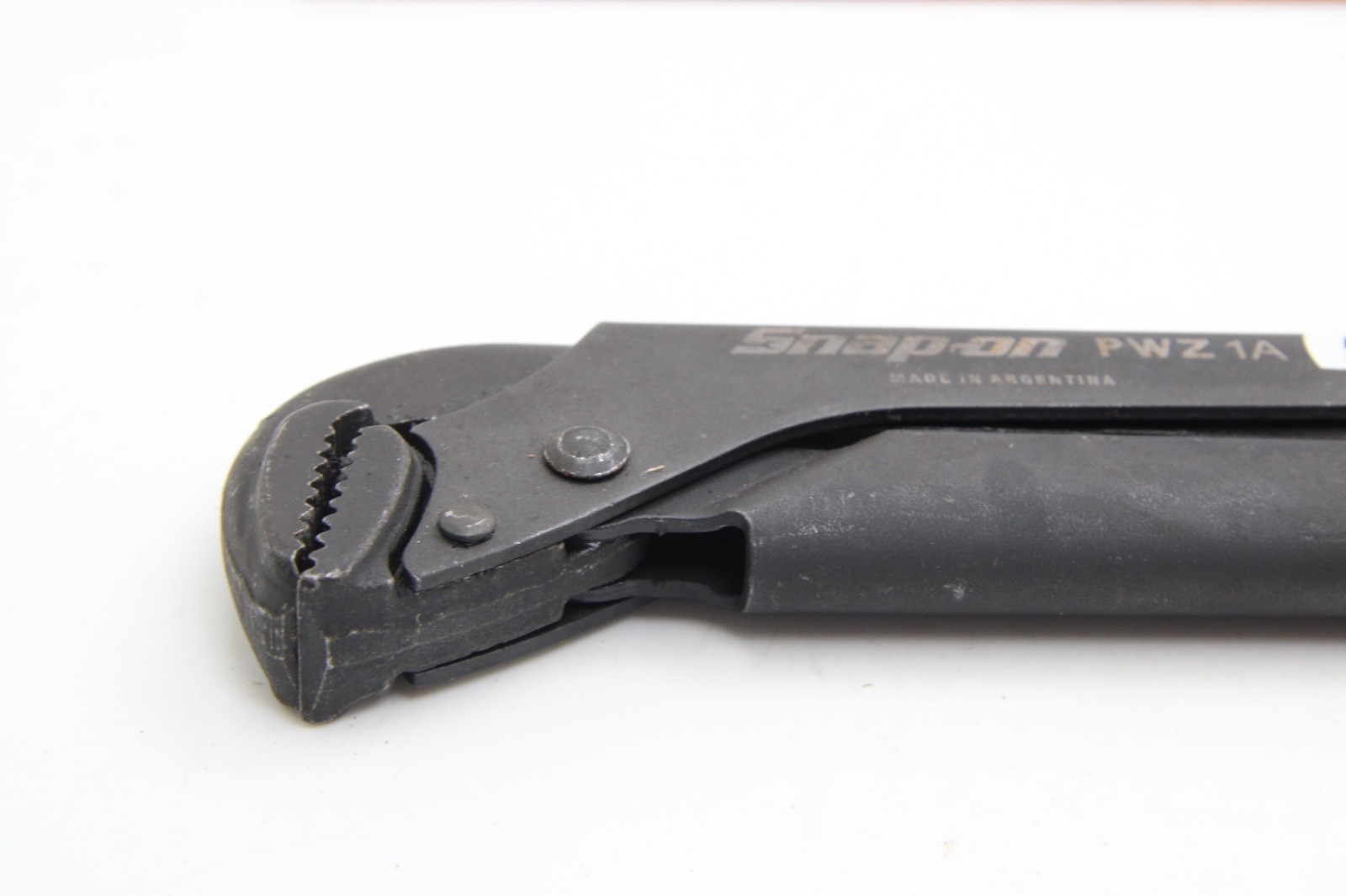 Snap On PWZ1A 12-1/2″ Long Red Soft Grip Adjustable Pipe Wrench Plier