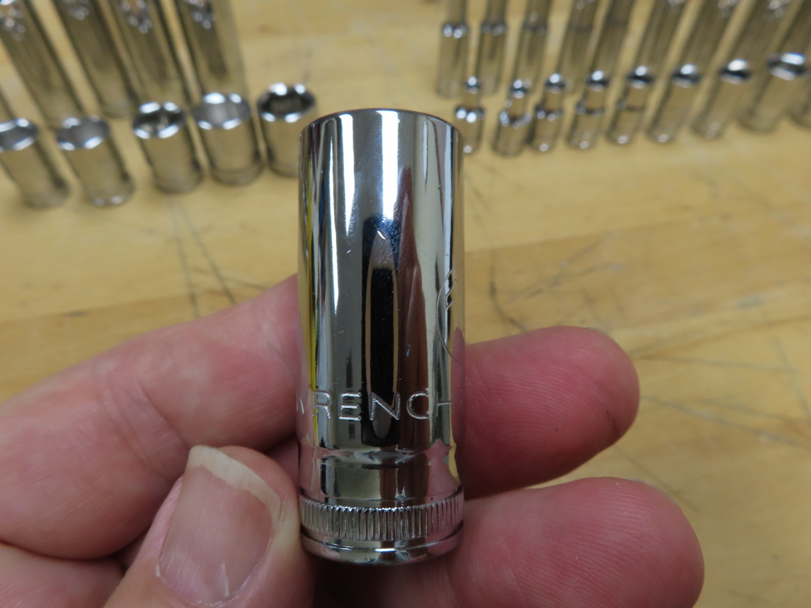 GearWrench #89079, 46-Pc, 1/4″ Dr, 6 Pt, Deep & Reg, SAE & Metric Socket Set