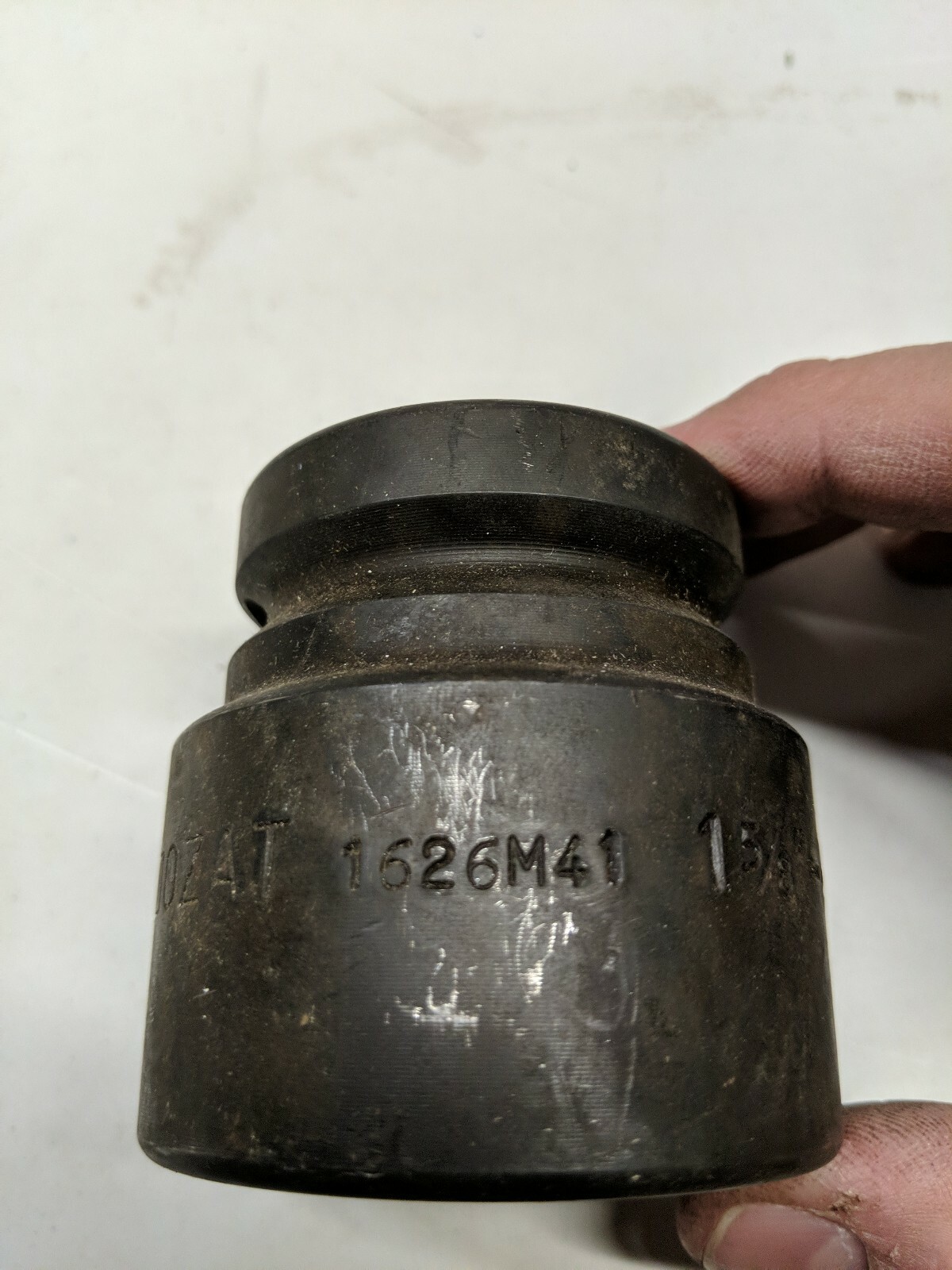 OZAT 1626M41 – 1″ Drive – 6 Point 1-5/8″-41mm Short Impact Socket Black