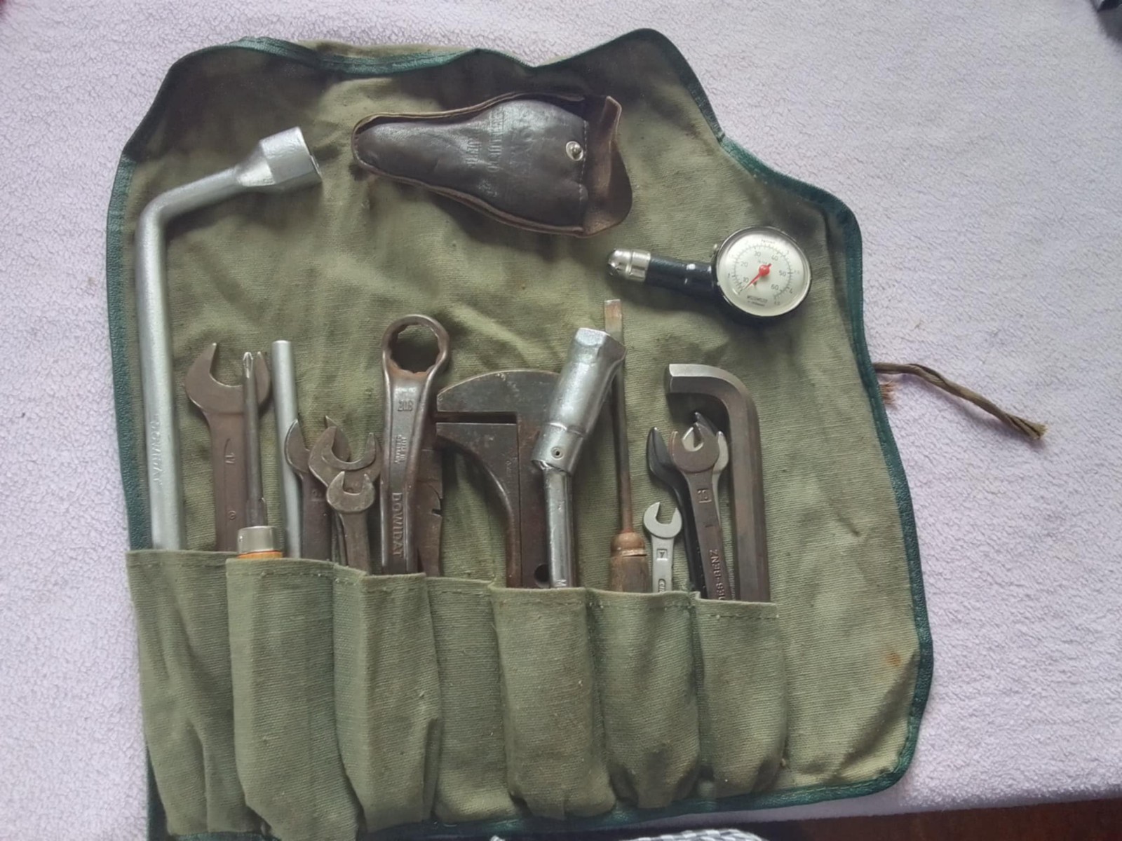 Mercedes Benz Tool Kit W110 W111 W108 W116 W115 W120 W107 W113 SL