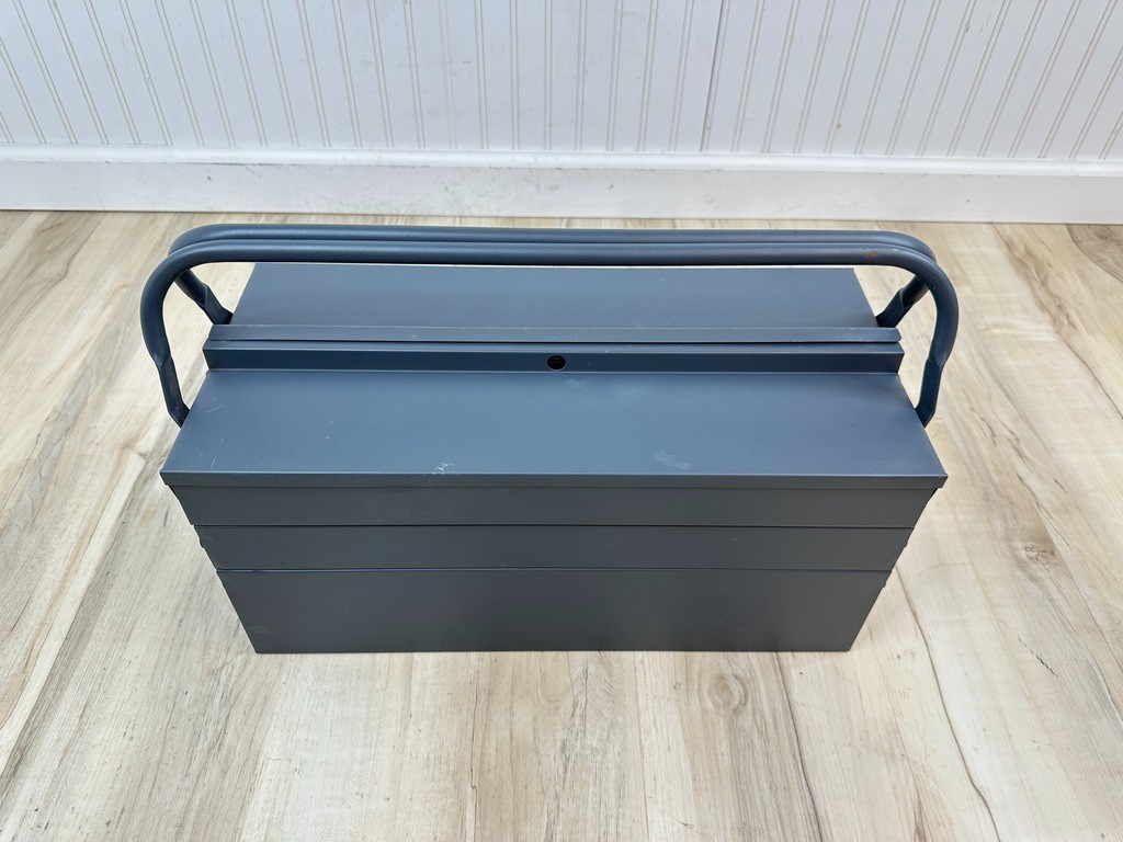 Claas / Groz **NEW** PROMO TOOL BOX KIT w/GREASE GUN