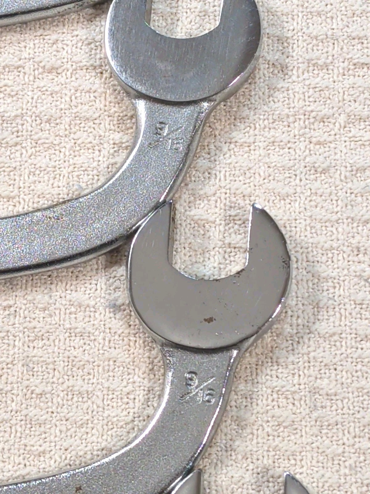Cmp Tools Half Moon Curved Obstruction Box & Open End Wrenches 12-Point 9/16″