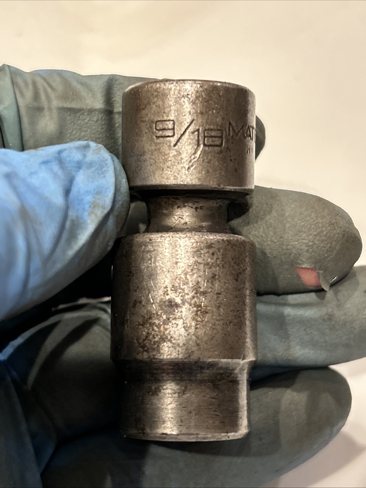 MATCO BUP186 3/8″ Drive 9/16″ 6 Point Shallow Swivel Impact Socket SAE