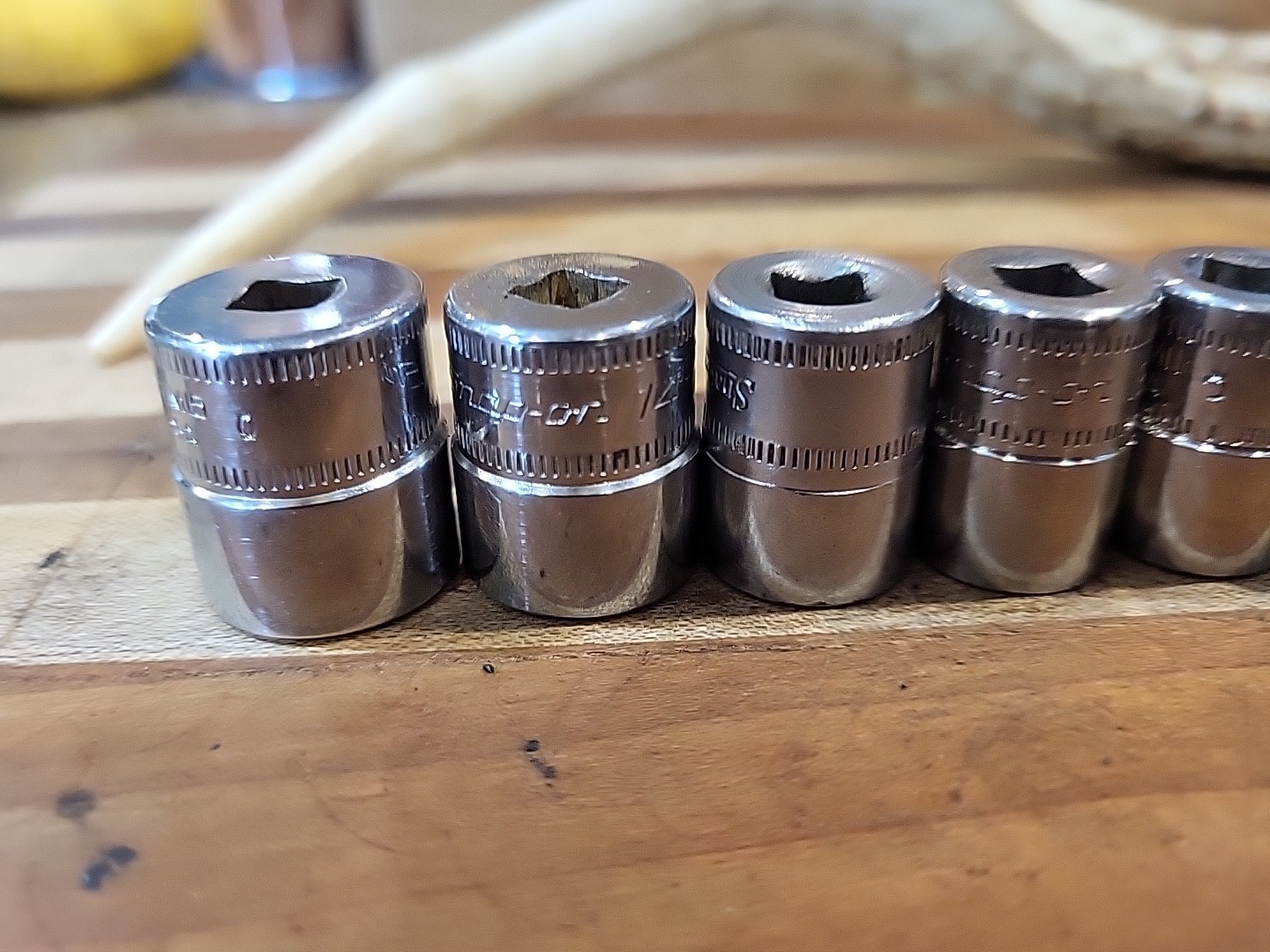 Snap On Tools 113TMMY 13 Pc. 1/4″ Dr. Metric 6 Pt. Shallow Socket Set 4-15mm