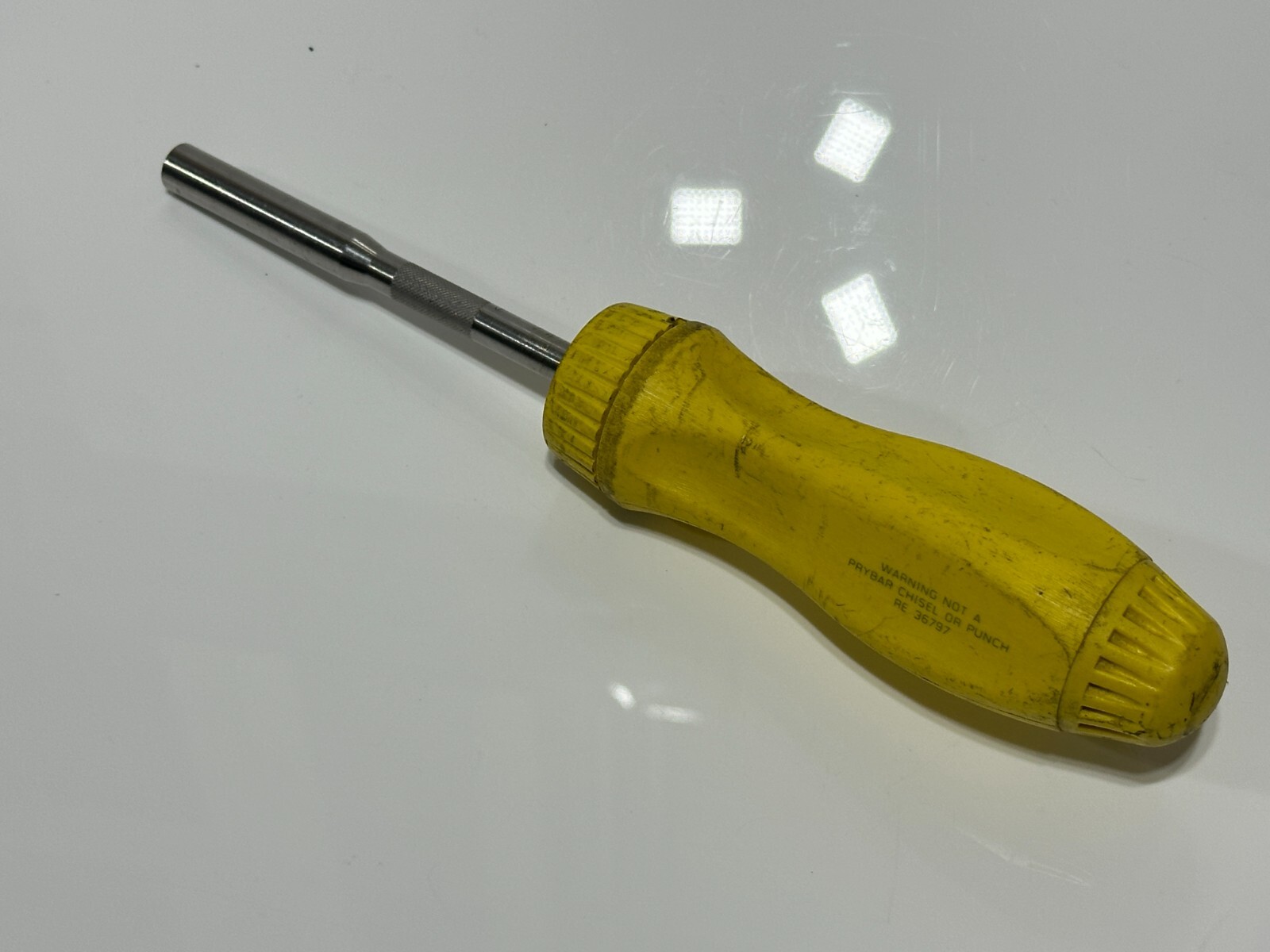 Snap On USA Ratcheting Screwdriver Classic Yellow Hard Plastic Handle SSDMR4