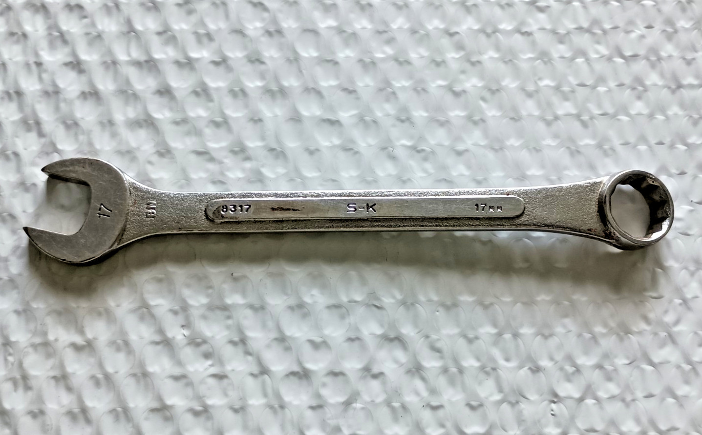 S-K TOOLS USA 8317, 17MM. COMBINATION WRENCH, 7.75″ LONG, 12 POINT.