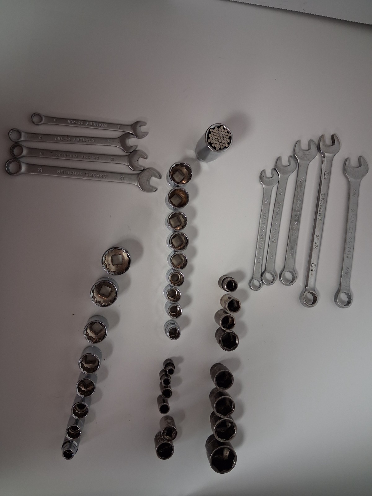 Pittsburgh Sockets Lot Of 40 1/4 & 3/8 drive sockets plus Stanley wrenches
