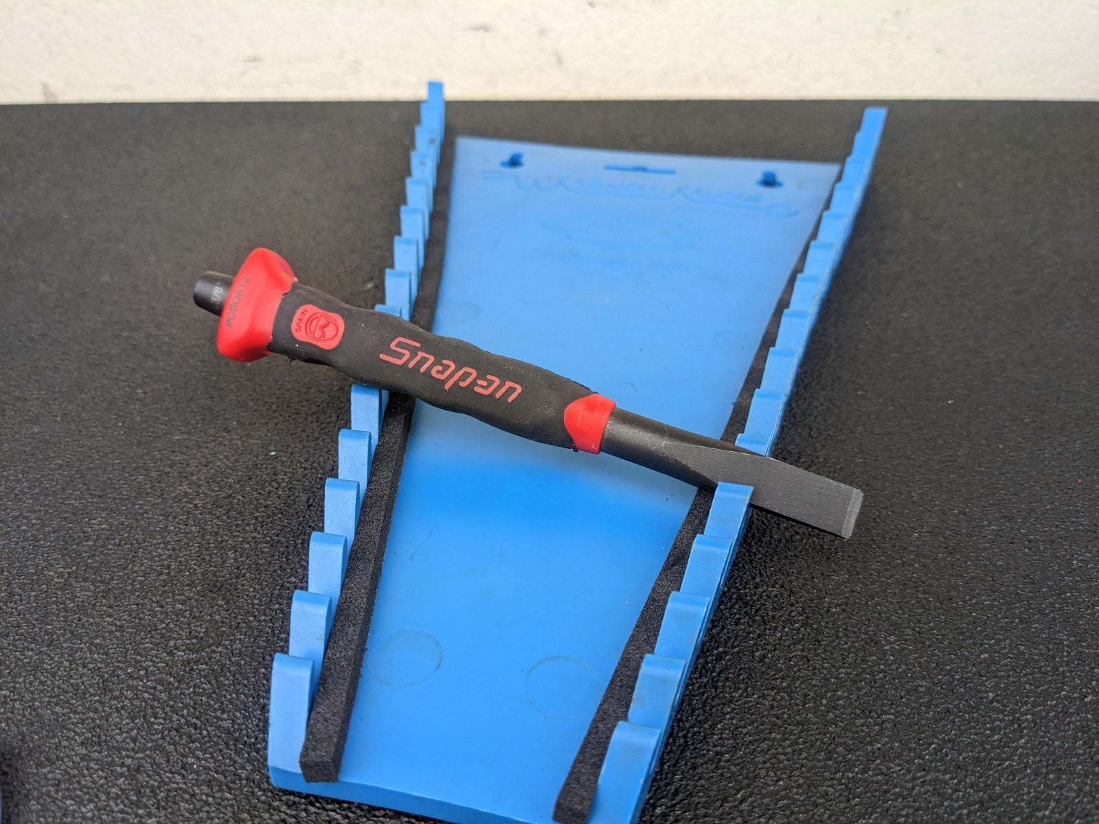 #bk818 Snap-on Tools NEW RED Soft Grip 3/8″ Flat Edge Chisel PCSG812
