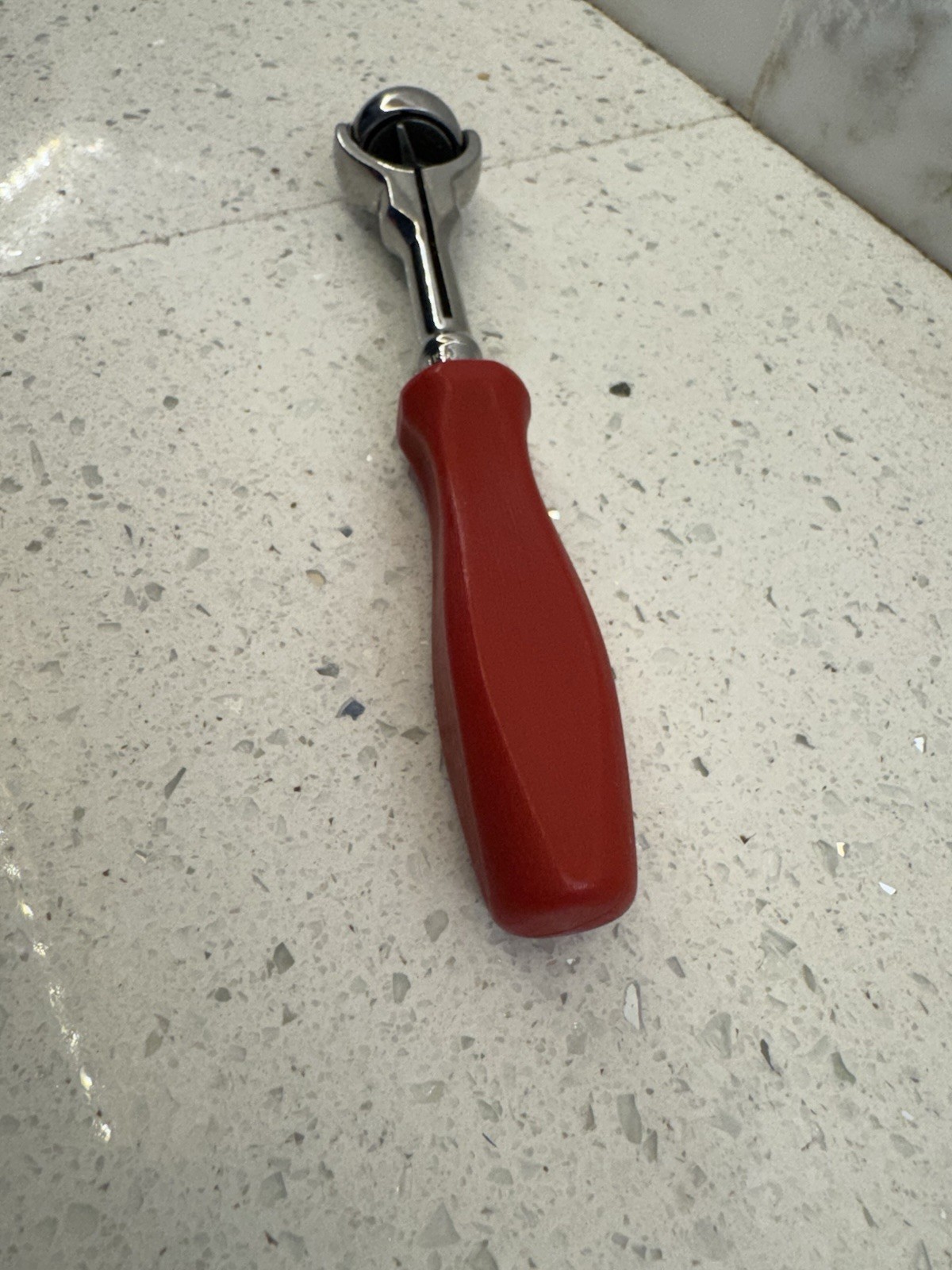 Snap-on THNFD72 1/4″ Drive Red Classic Hard Handle Swivel Ratchet