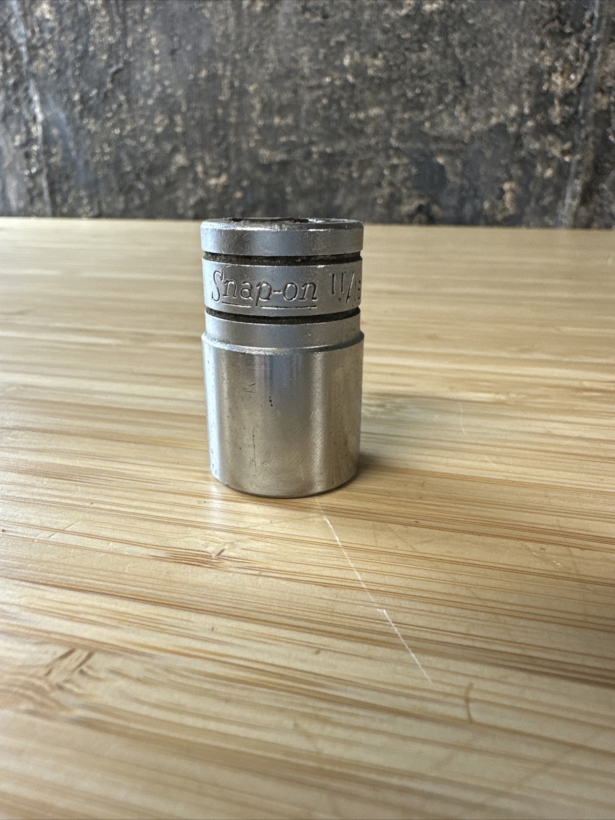 SNAP ON SW221 1/2″ Drive 12-Point SAE 11/16″ Shallow Standard Socket USA VTG