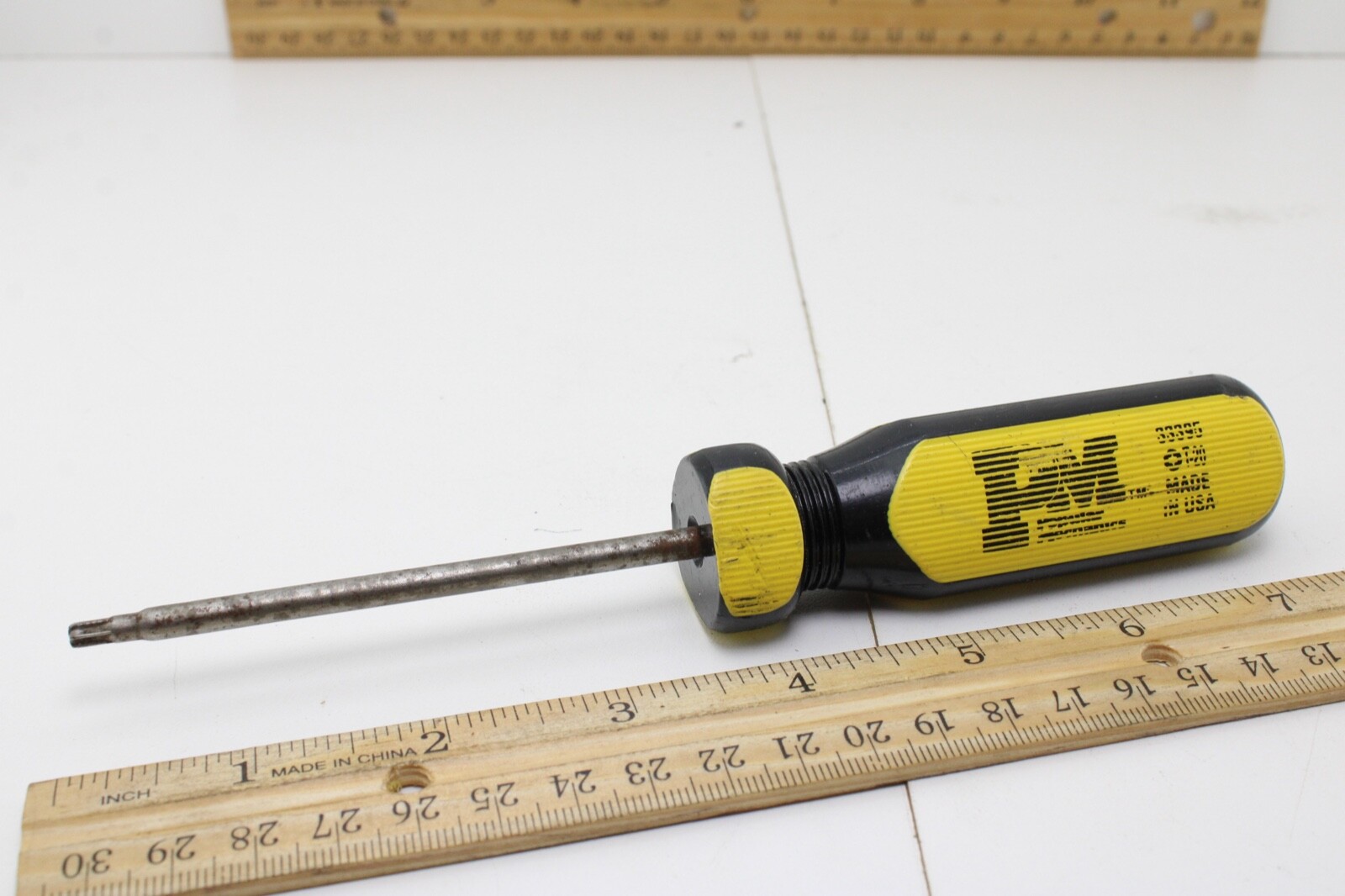 Popular Mechanic 33395 T20 Torx 3-1/2″ Shaft Yellow/Black Handle Screwdriver USA