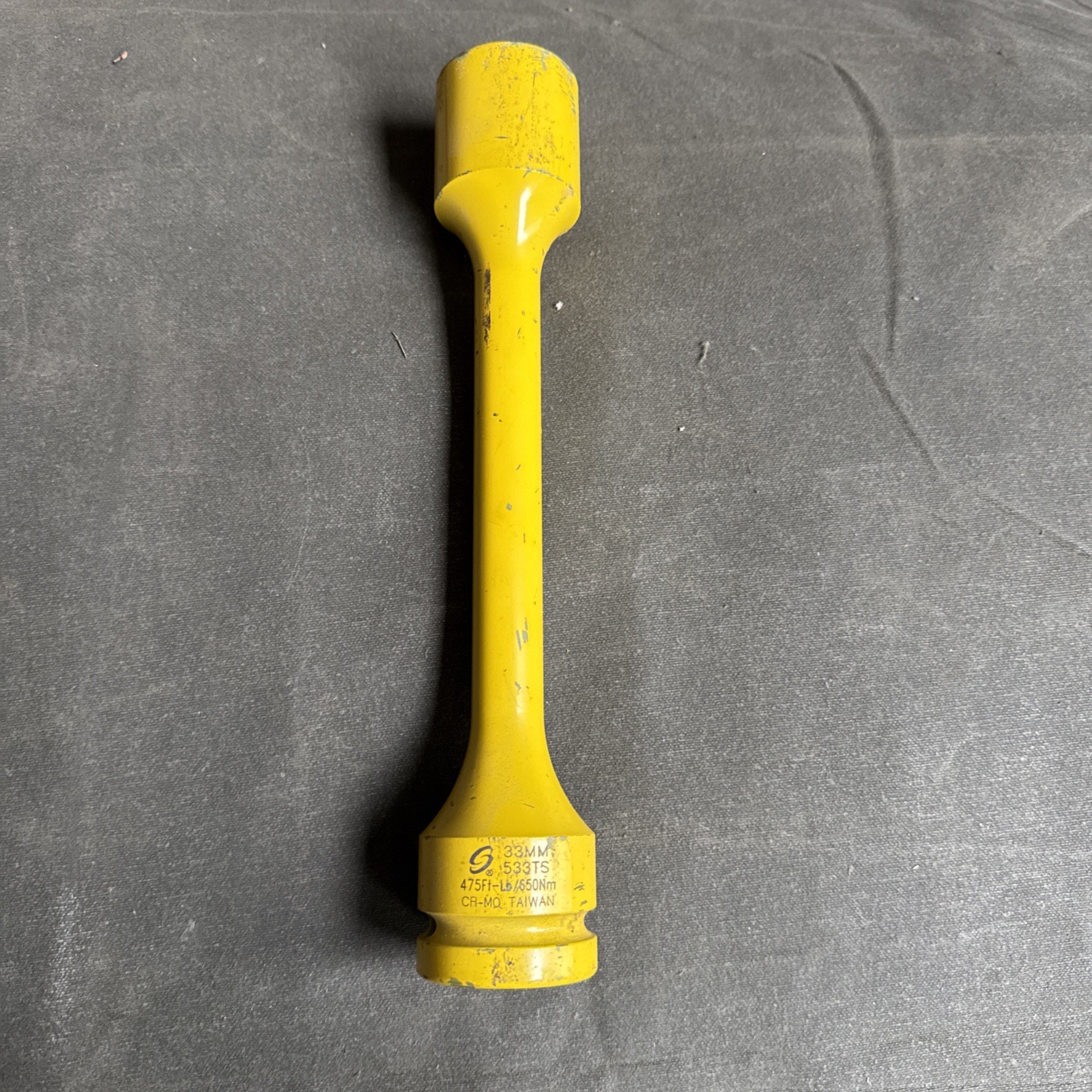 Sunex Tools 533TS 1 inch Drive 33mm 475 Ft/Lbs Torque Truck Socket Yellow