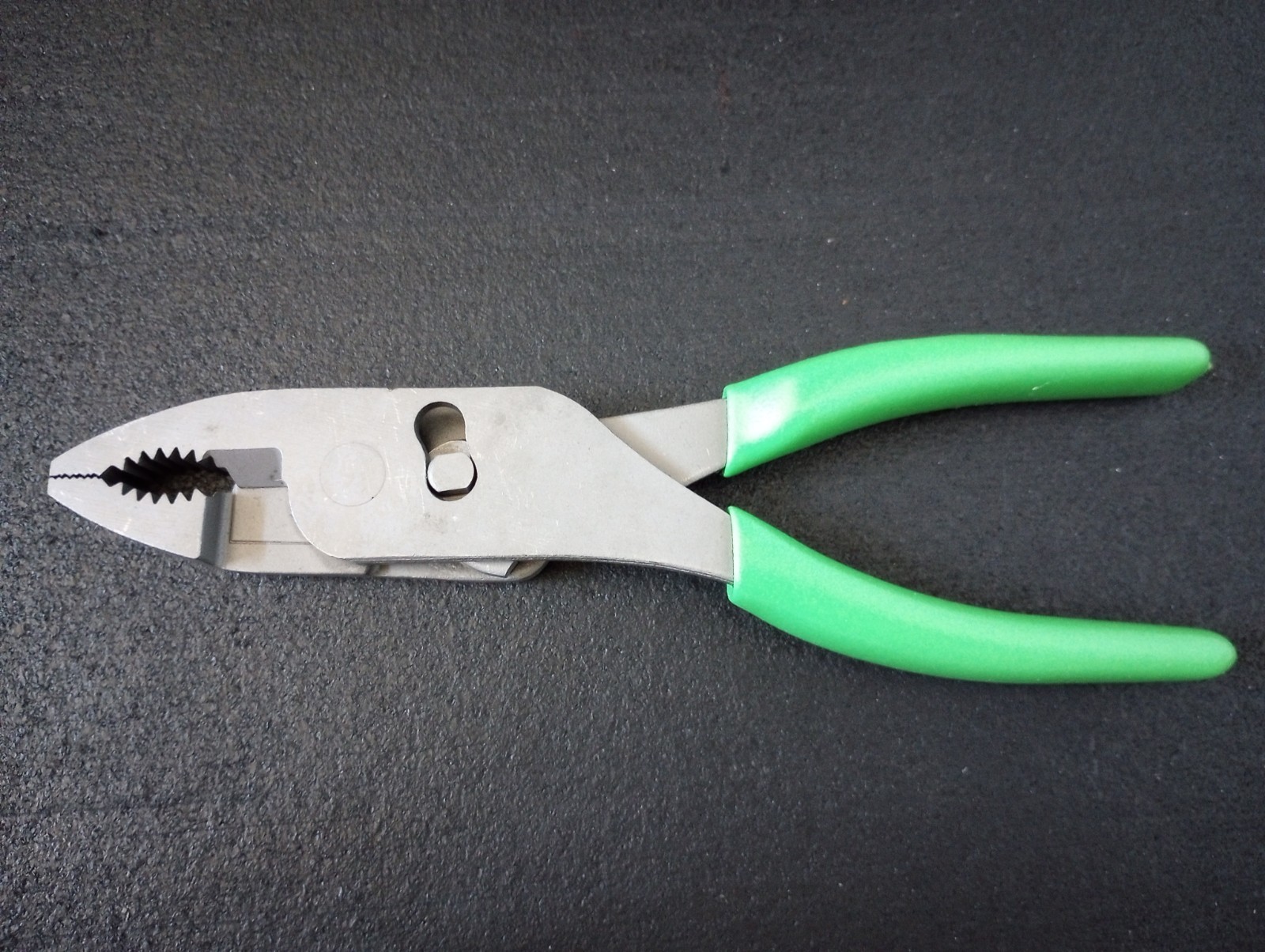 Snap-on USA NEW GREEN 7-7/8″ High Leverage Combination Pliers HL138ACPG