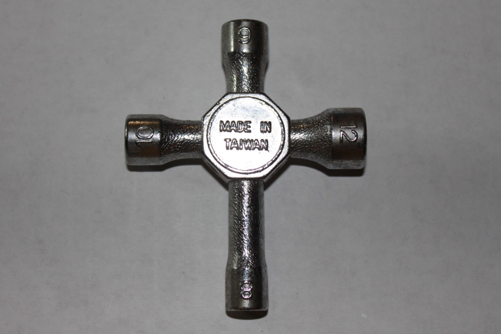 Vintage Thunder Tiger Multi Socket Tool Pocket Sized Sizes 6 8 10 12