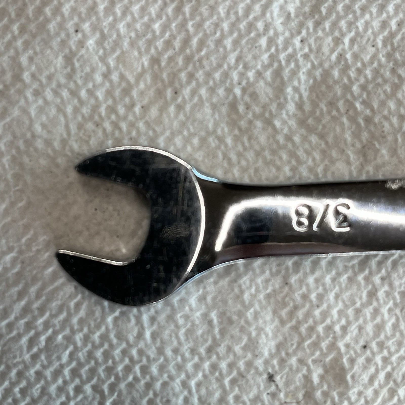 KOBALT #338404 Ratcheting comb wrench 3/8″ 12 point