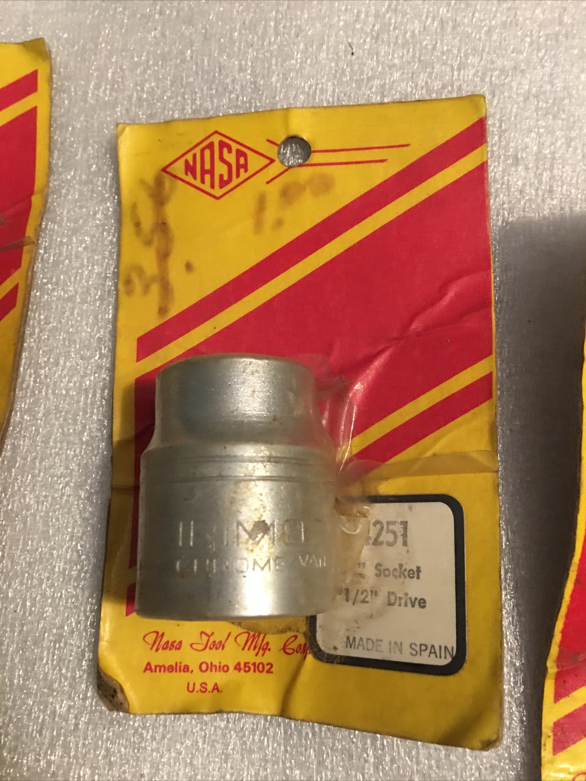 5 Sockets New In Package (4)1/2 Drive 1 1/16 – 1”-13/26-3/8 (1)3/8 -3/4 LB4