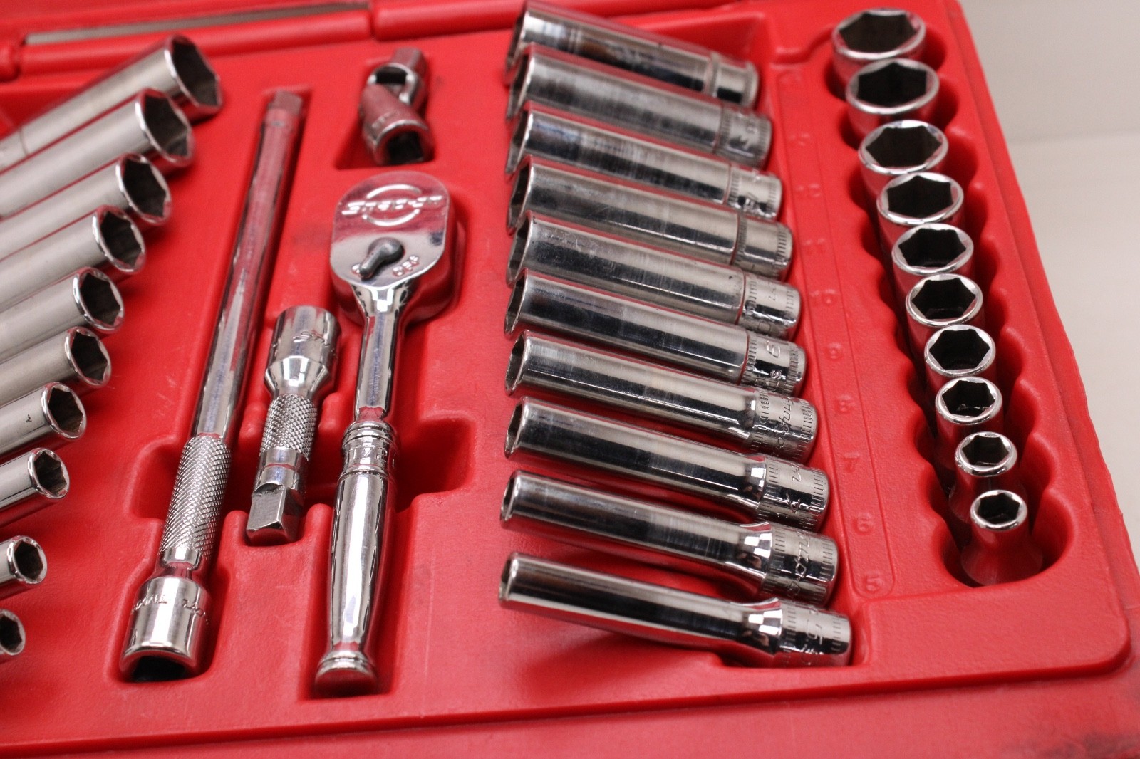 Snap-on 144TMPB 44 Piece 1/4″ Drive 6-Point Metric/ SAE General Service Set USA