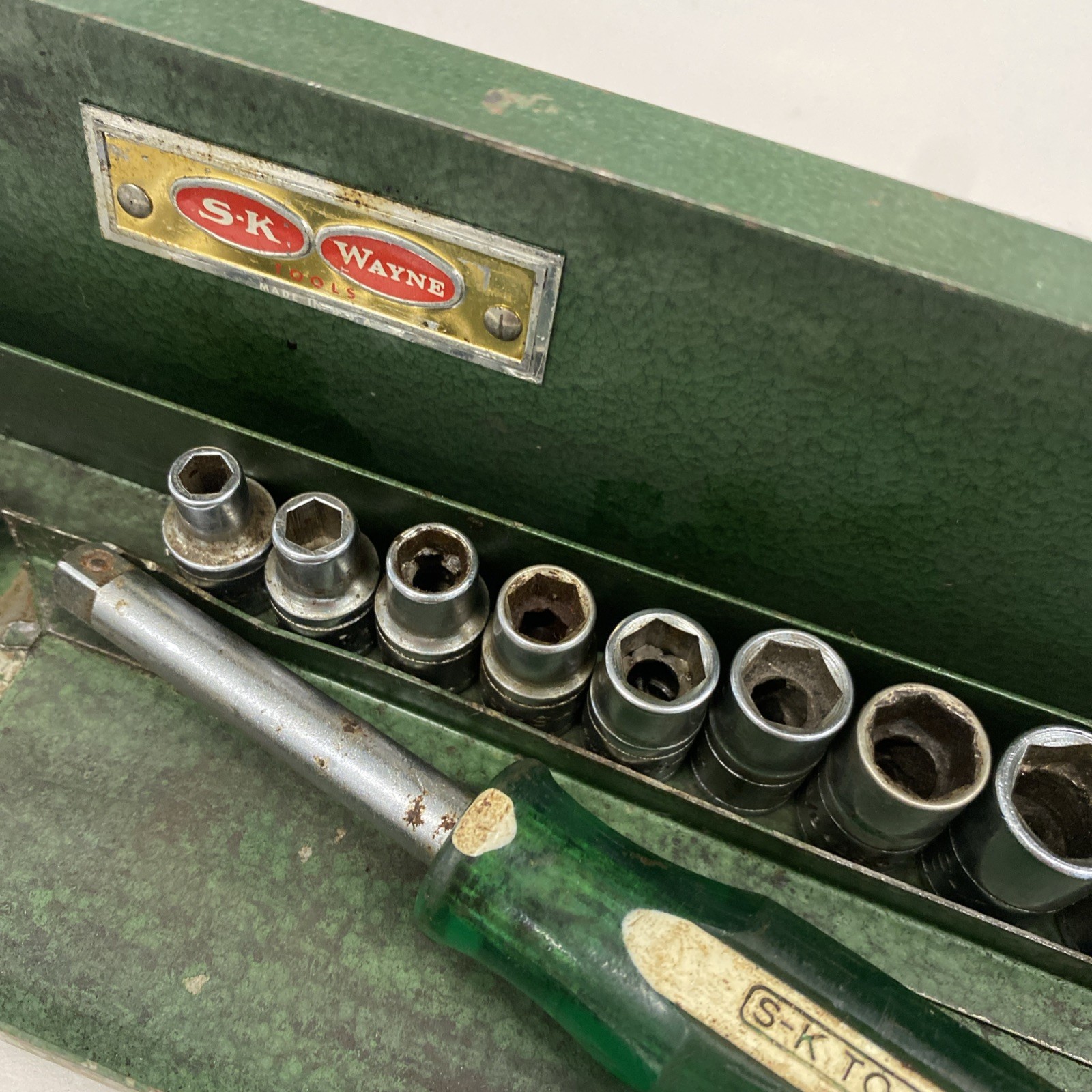 S-K USA Tools 1/4” Drive Socket Set Standard 17 Piece. Standard / Deep, M0862