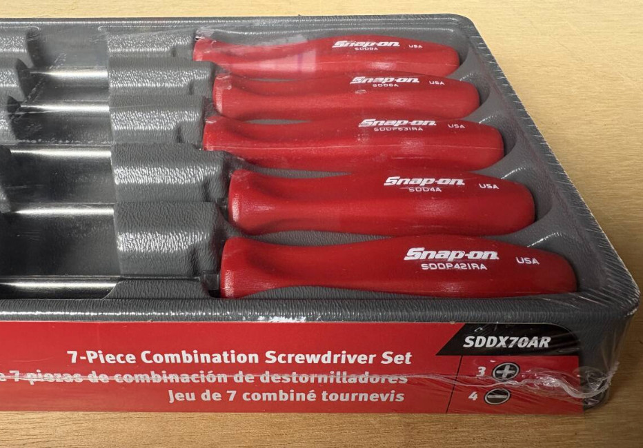 Snap-On SDDX70AR 7 Piece Combination Screwdriver Set Unused In Storage