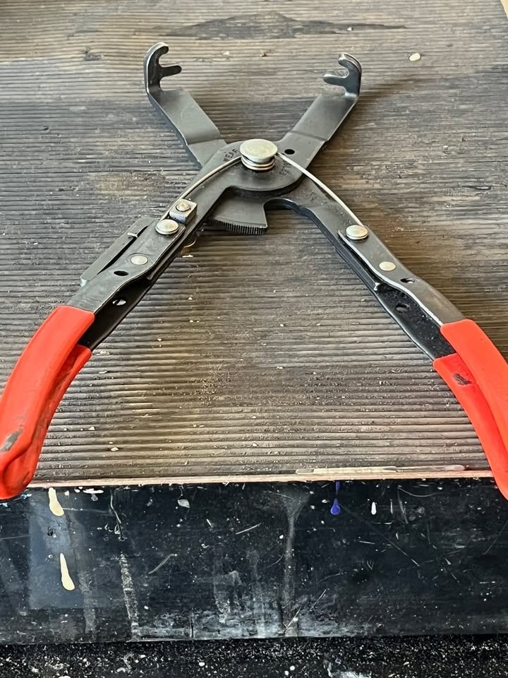 KD Pliers Ratcheting Self Lock Piston Ring Compressor 67-159 mm KD-1114