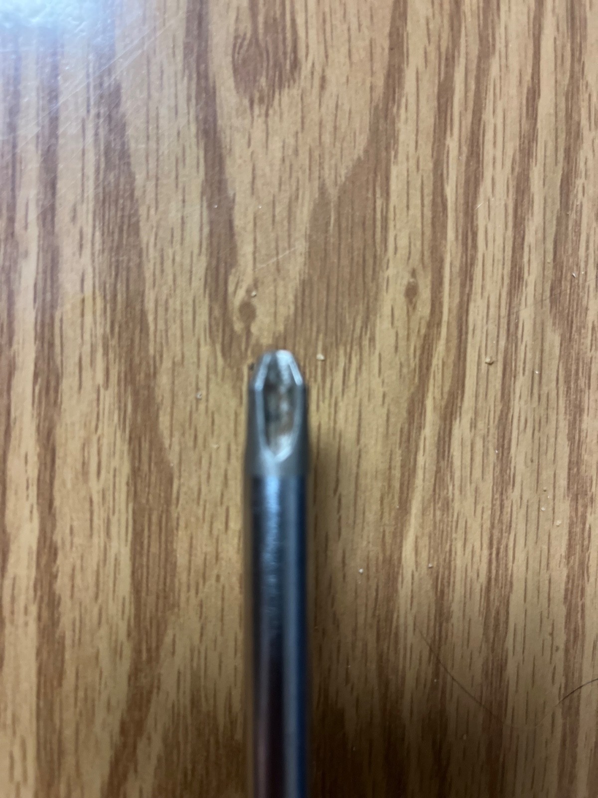 SNAP ON – NO4 PHILLIPS SCREWDRIVER WITH BLACK/RED CUSHION GRIP HANDLE- LOC#279
