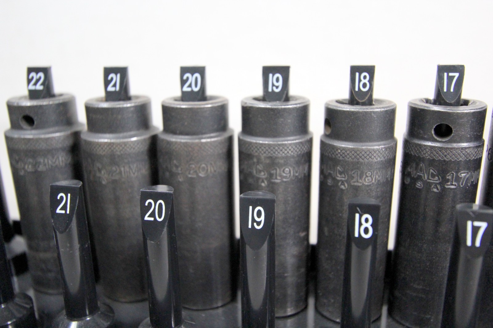15pc Mac Tools 1/2″ Drive Metric Impact Socket Set 6 Point VDP6 READ DESC