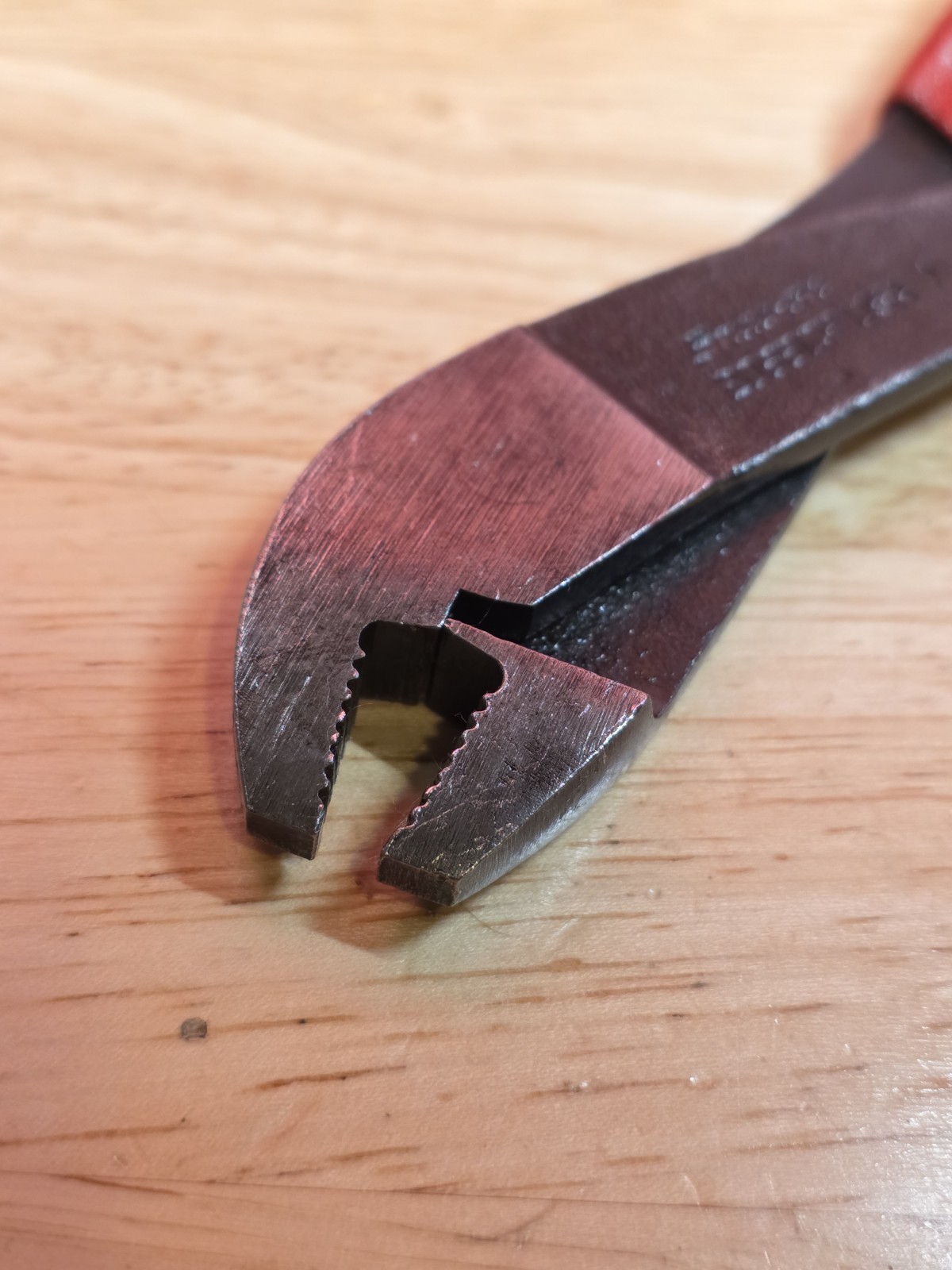 Snap-on Tools 208BCP Red Handle Rounded Nose Battery Terminal Pliers USA