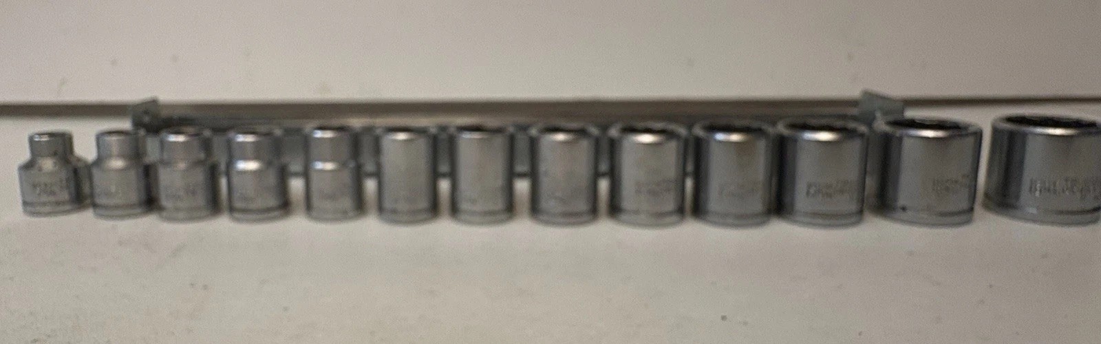 Vintage Truecraft 3/8” Drive Metric Socket Set 7mm-19mm
