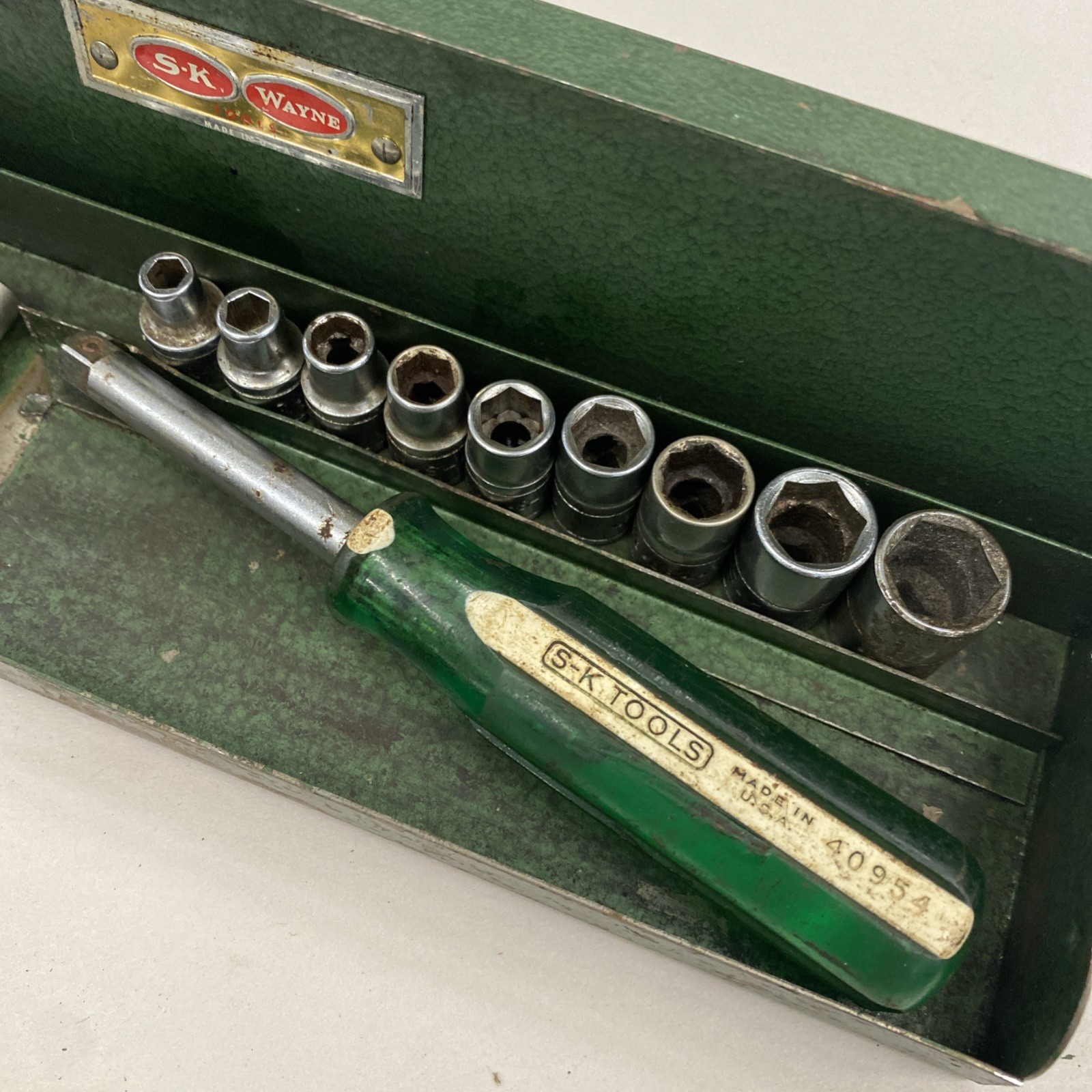 S-K USA Tools 1/4” Drive Socket Set Standard 17 Piece. Standard / Deep, M0862
