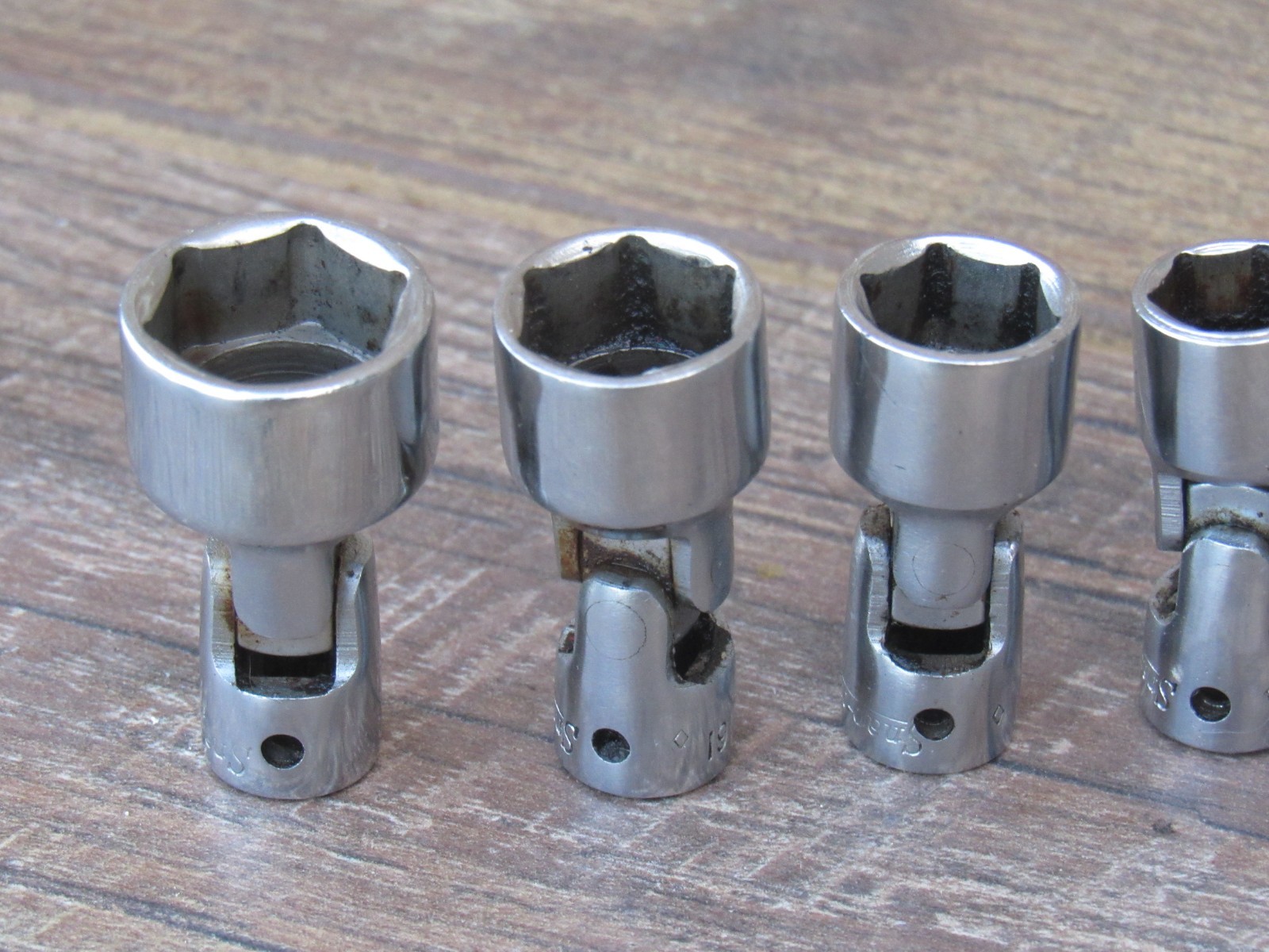 SNAP ON 106TMUS 1/4″ DRIVE 6 PT 6 PC SAE UNIVERSAL SWIVEL SOCKET SET UNDERLINE